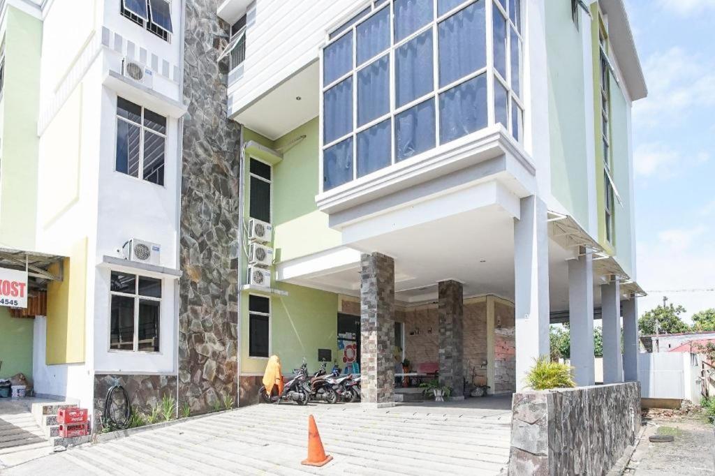 Ontario Homestay Manado Dış mekan fotoğraf